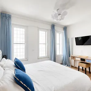 Retro Guest house